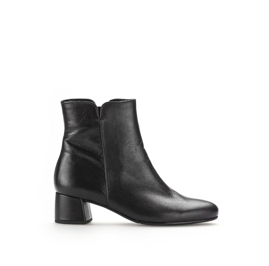 Gabor 55.680.27 Black Ankle Boots