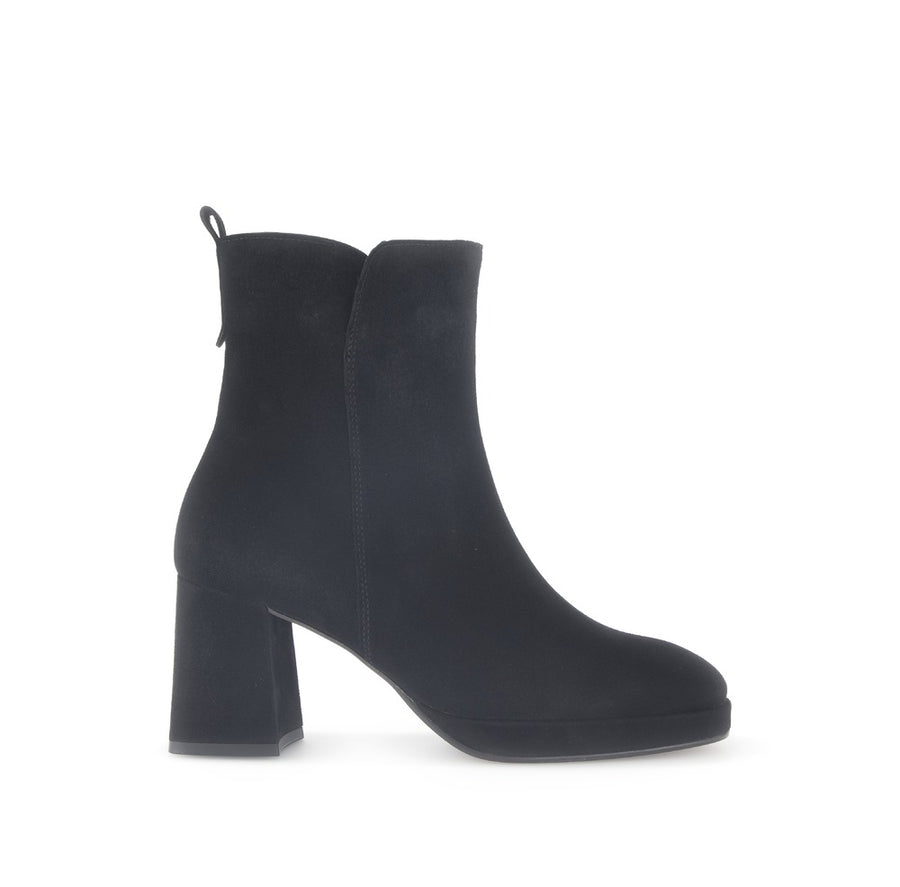 Gabor 55.720.17 Black Ankle Boots